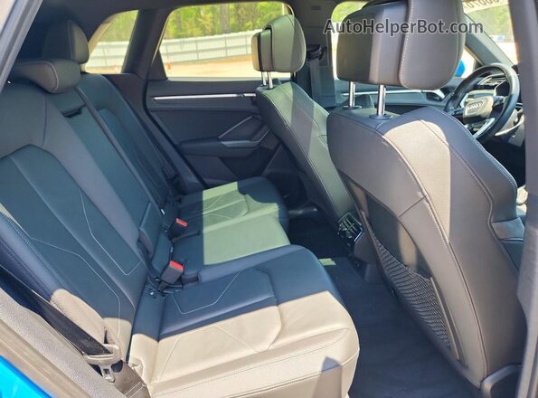 WA1EECF37M1074858 2021 AUDI Q3 Синий Вид задних сидений