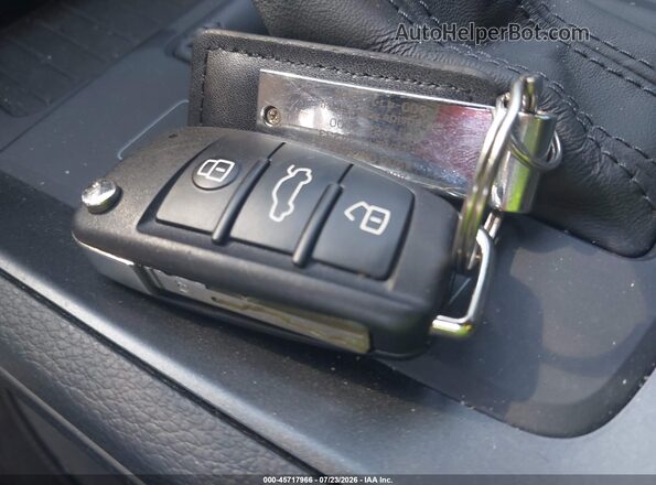 WA1EECF37R1114069 2024 AUDI Q3 Gray Dashboard view