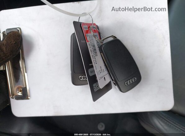 WA1EECF37R1134354 2024 AUDI Q3 Black Առջևի վահանակի տեսք