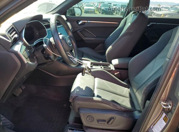 WA1EECF38K1064871 2019 AUDI Q3 Gray წინა სალონის ხედი