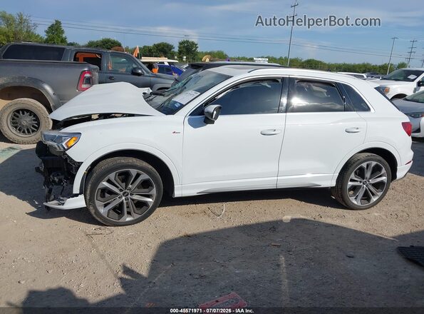WA1EECF38L1119157 2020 AUDI Q3 White Rear interior view