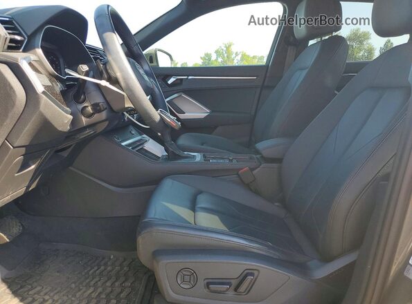 WA1EECF38M1152578 2021 AUDI Q3 Gray Widok wnętrza z przodu