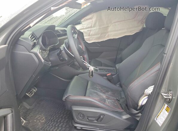 WA1EECF38S1083596 2025 AUDI Q3 Gray Вид салону спереду
