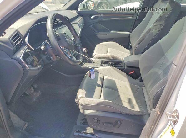 WA1EECF39N1051602 2022 AUDI Q3 White წინა სალონის ხედი