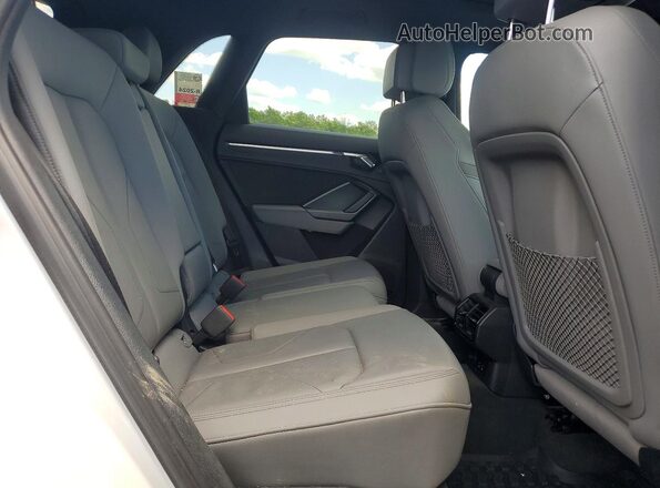WA1EECF39N1051602 2022 AUDI Q3 White უკანა სალონის ხედი