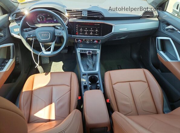 WA1EECF39R1077090 2024 AUDI Q3 White Widok deski rozdzielczej