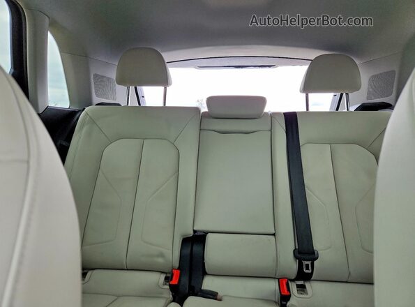 WA1EECF3XM1002519 2021 AUDI Q3 White Հետևի նստատեղերի տեսք