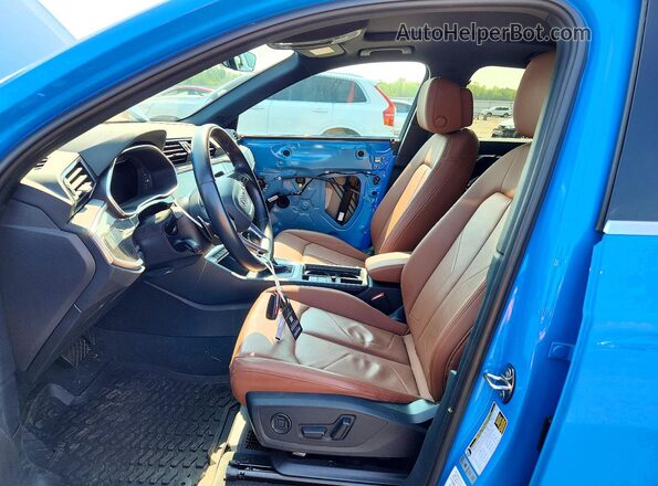 WA1EECF3XN1037904 2022 AUDI Q3 Blue Вид салону спереду