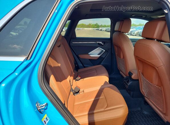 WA1EECF3XN1037904 2022 AUDI Q3 Blue Вид задньої частини салону