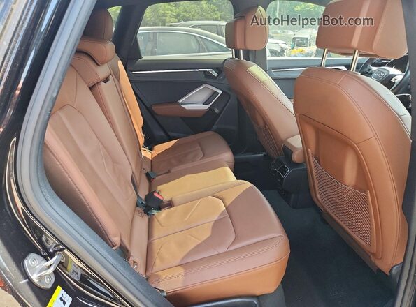 WA1EECF3XN1125173 2022 AUDI Q3 Black Вид задньої частини салону