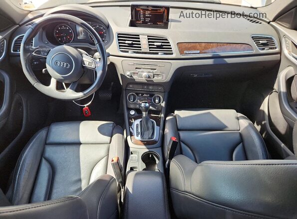 WA1EFCFS1GR010213 2016 AUDI Q3 White Widok deski rozdzielczej