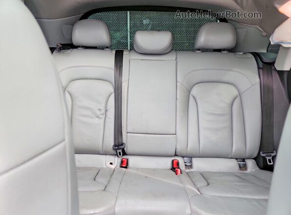 WA1EFCFS1GR012835 2016 AUDI Q3 Silver Вид задніх сидінь