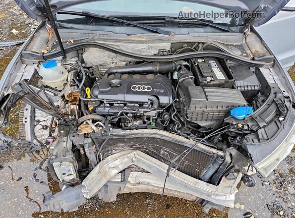 WA1EFCFS1GR012835 2016 AUDI Q3 Silver Вид підкапотного простору