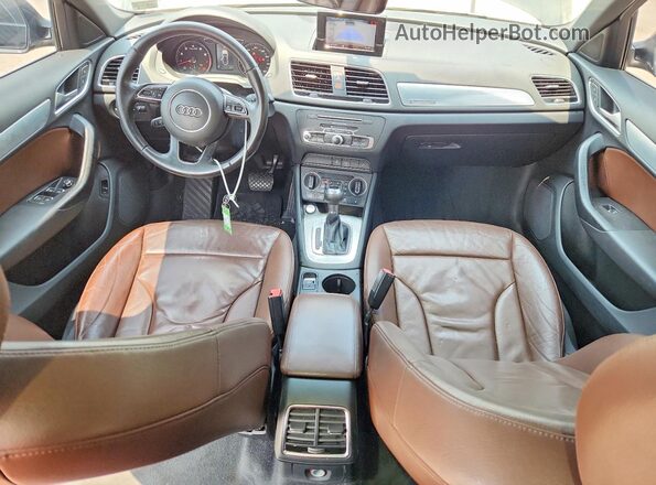 WA1EFCFS2GR015727 2016 AUDI Q3 Black Widok deski rozdzielczej