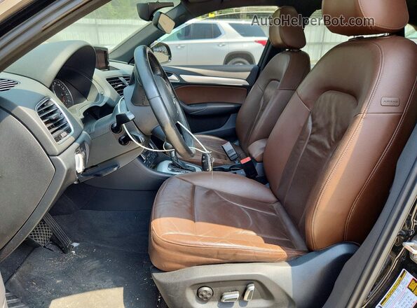 WA1EFCFS2GR015727 2016 AUDI Q3 Black Widok wnętrza z przodu