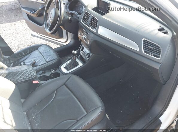 WA1EFCFS8GR015554 2016 AUDI Q3 White Սալոնի դիմացի տեսք