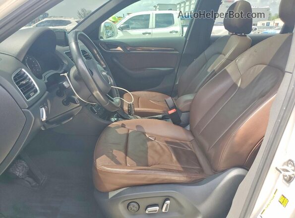 WA1EFCFS8GR022262 2016 AUDI Q3 White წინა სალონის ხედი