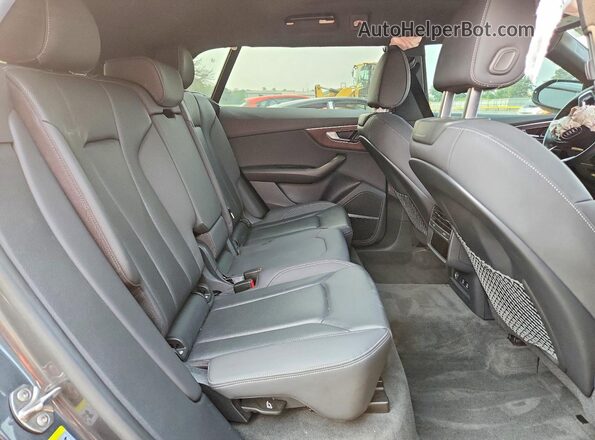 WA1EVAF10LD019345 2020 AUDI Q8 Серый Вид задней части салона