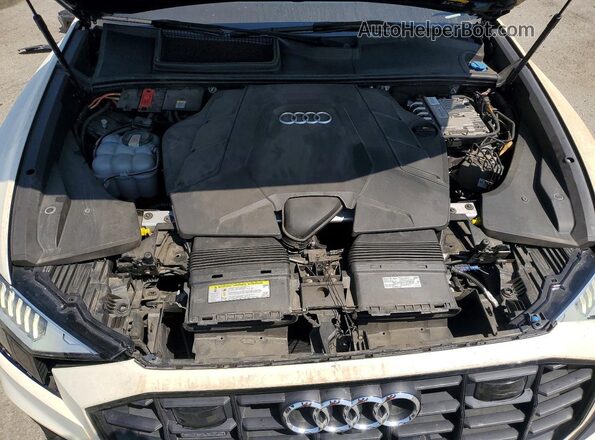 WA1EVAF15MD001148 2021 AUDI Q8 White Widok wnętrza z tyłu