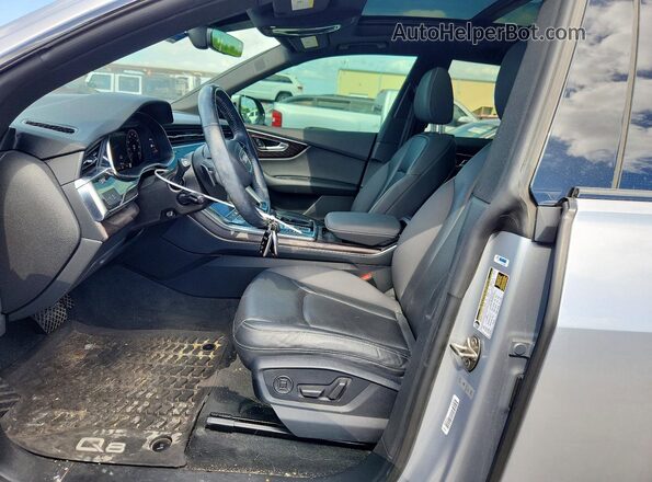 WA1EVAF16LD018622 2020 AUDI Q8 Серебряный Вид салона спереди