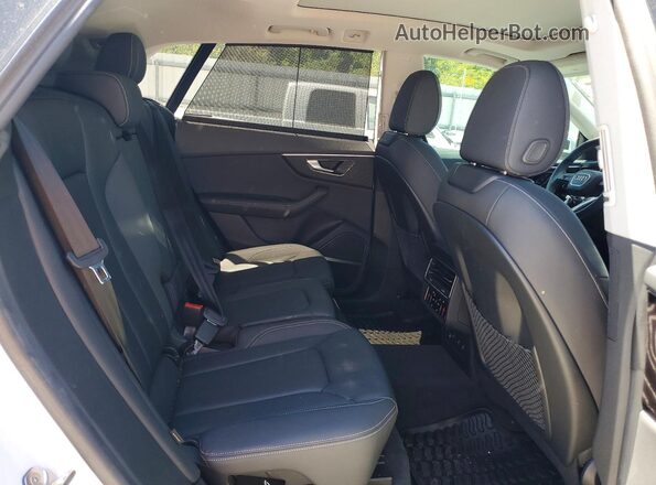 WA1EVBF10PD016733 2023 AUDI Q8 White Вид задньої частини салону