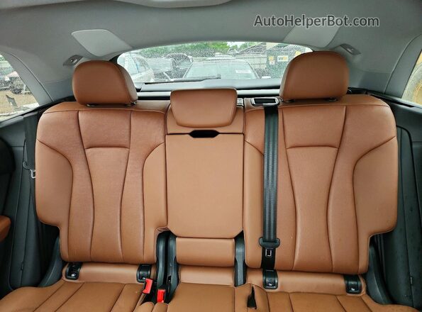 WA1EVBF11ND033652 2022 AUDI Q8 White Вид задніх сидінь