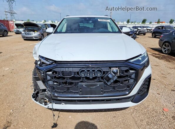 WA1EVBF13SD019926 2025 AUDI Q8 White Դիմացի տեսք