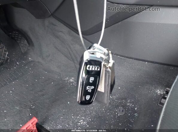 WA1EVBF14TD014428 2026 AUDI Q8 Gray Dashboard view