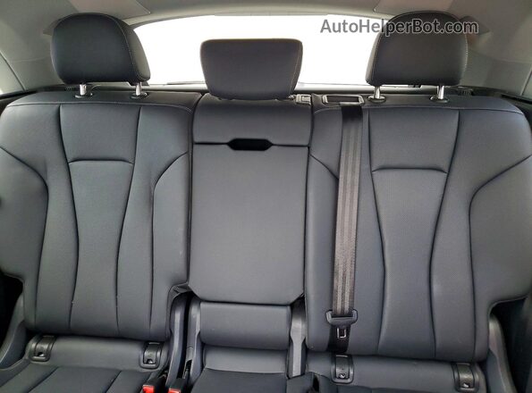 WA1EVBF19PD045244 2023 AUDI Q8 Black უკანა სავარძლების ხედი