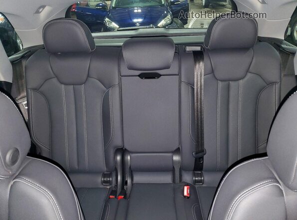 WA1FAAFY4P2016821 2023 AUDI Q5 Черный Вид задних сидений