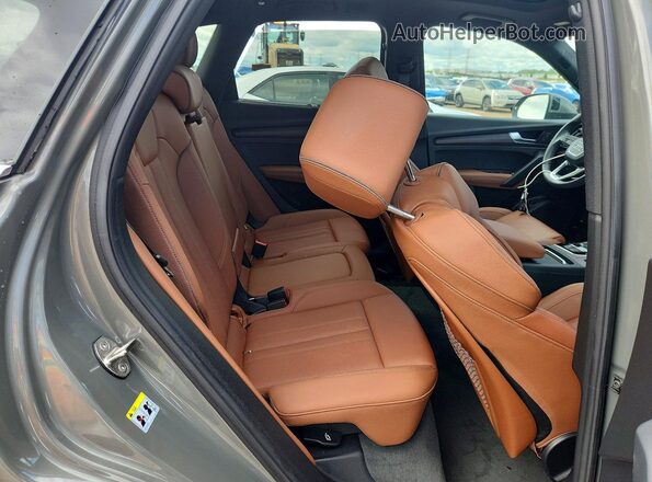 WA1FAAFY7P2010088 2023 AUDI Q5 Gray Widok tylnych siedzeń