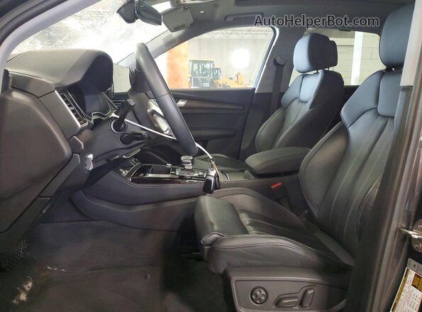WA1FAAFY7P2163084 2023 AUDI Q5 Gray Widok wnętrza z przodu