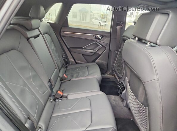 WA1FECF31S1048922 2025 AUDI Q3 Black Հետևի նստատեղերի տեսք