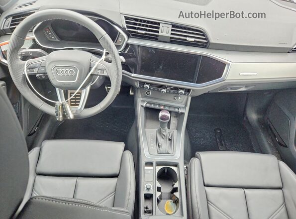 WA1FECF31S1048922 2025 AUDI Q3 Black Առջևի վահանակի տեսք