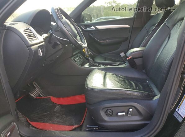 WA1FFCFS5GR010381 2016 AUDI Q3 Черный Вид салона спереди