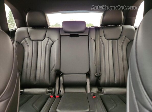 WA1FNAFY2J2118128 2018 AUDI Q5 Серебряный Вид задних сидений