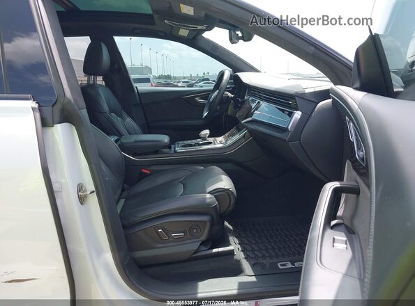 WA1FVAF10MD035759 2021 AUDI Q8 White Front interior view
