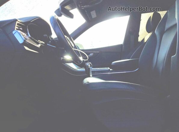 WA1FVAF15KD029761 2019 AUDI Q8 Gray Front interior view