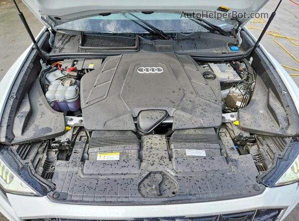 WA1FVAF15MD022943 2021 AUDI Q8 White Вид підкапотного простору