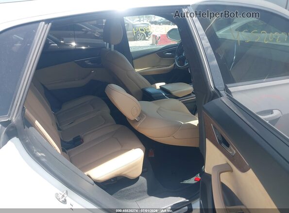 WA1FVAF16LD000402 2020 AUDI Q8 White Widok naklejki z numerem VIN