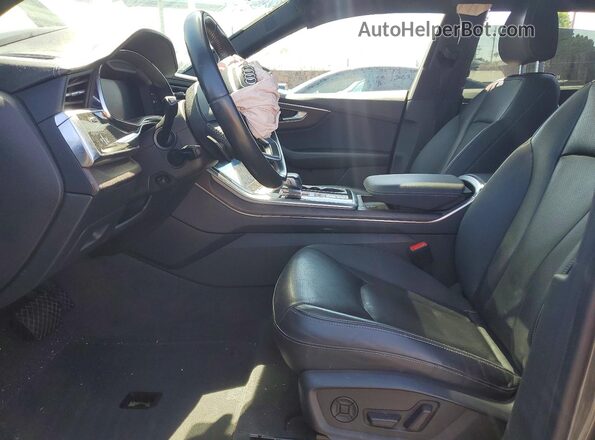 WA1FVAF17KD025677 2019 AUDI Q8 Gray Widok wnętrza z przodu