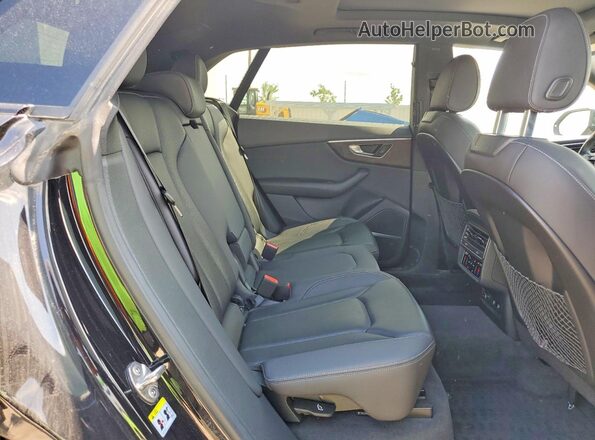 WA1FVAF18KD040480 2019 AUDI Q8 Black უკანა სალონის ხედი