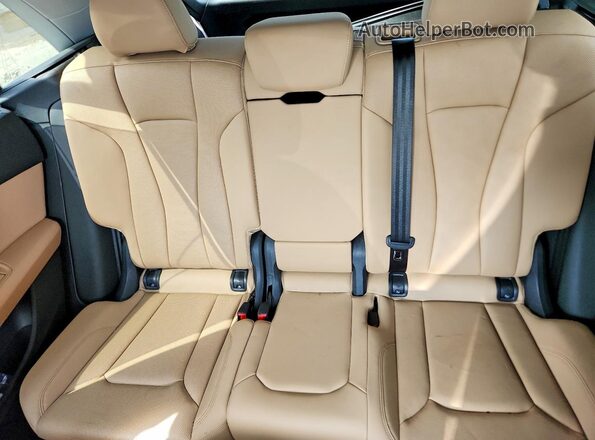 WA1FVAF18MD007014 2021 AUDI Q8 White Vista de los asientos traseros