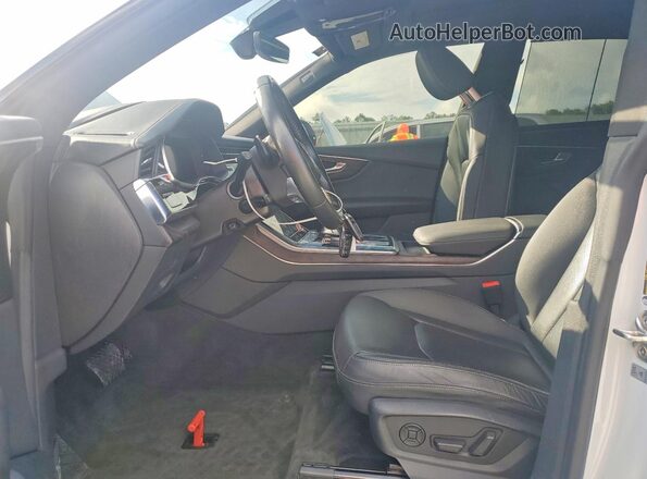 WA1FVAF19KD036051 2019 AUDI Q8 White Вид салону спереду
