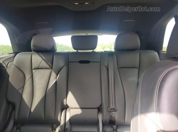 WA1FVAF19KD036051 2019 AUDI Q8 White Вид задніх сидінь
