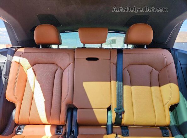 WA1FVBF14SD021592 2025 AUDI Q8 White Вид задніх сидінь