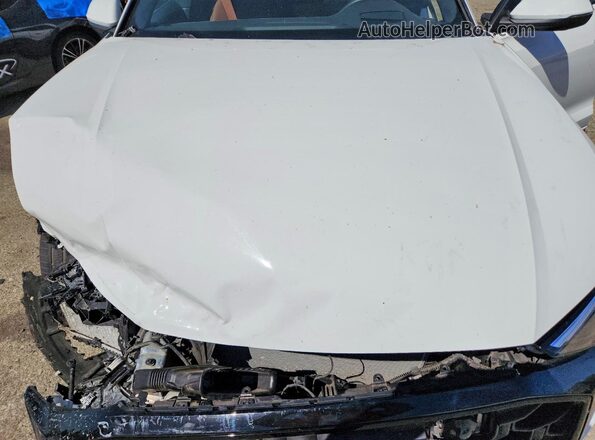 WA1FVBF14SD021592 2025 AUDI Q8 White Вид підкапотного простору