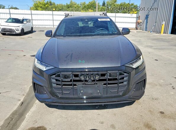 WA1FVBF19MD021963 2021 AUDI Q8 Серый Вид спереди
