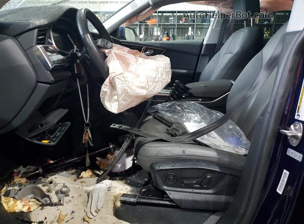 WA1FVBF19ND006199 2022 AUDI Q8 Blue Front interior view