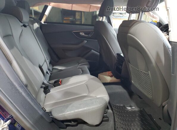 WA1FVBF19ND006199 2022 AUDI Q8 Blue Rear interior view